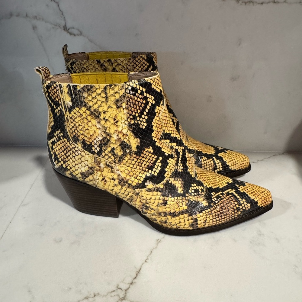 Sam Edelman Winona Yellow Snake Print Ankle Boots 9.5
